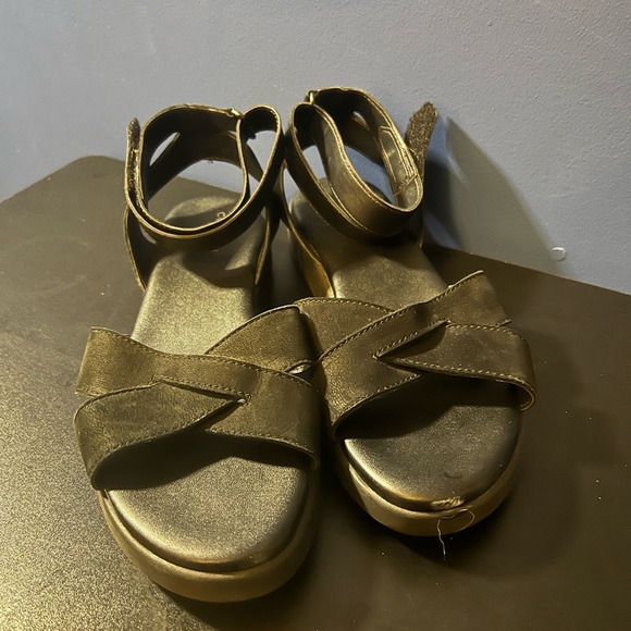 Criss Cross Flat Zerogrand Black Sandals! 7.5 [COLE HAAN] - Picture 3 of 8